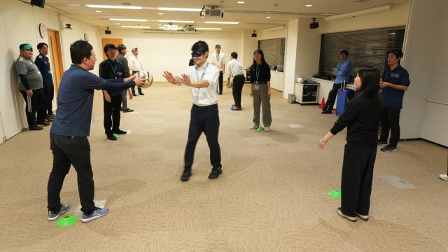 ボールにタッチする様子